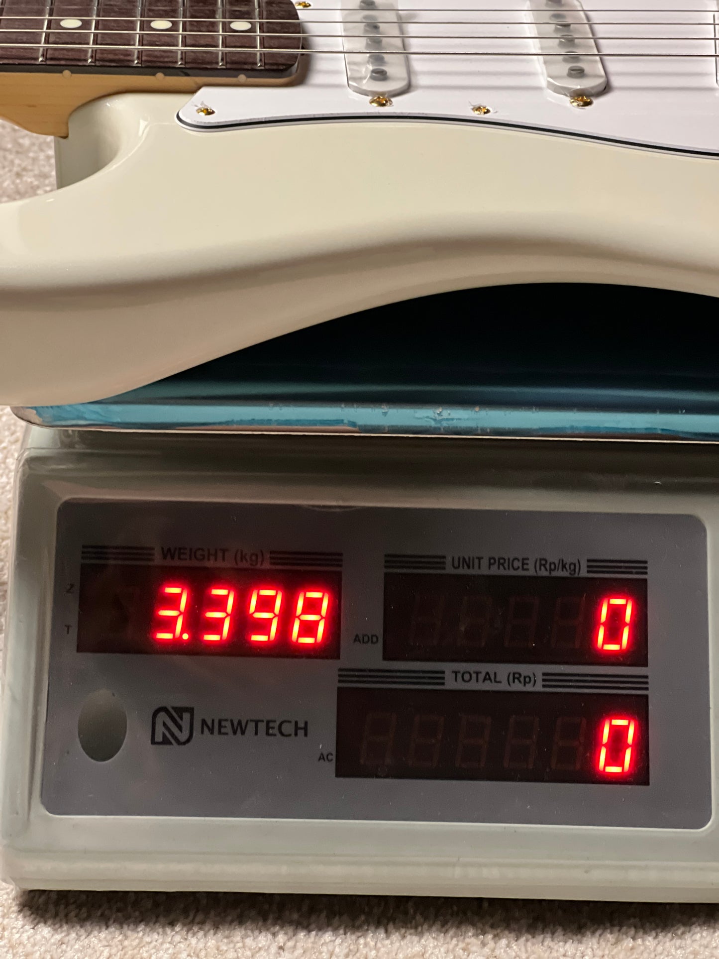 Fender Japan Traditional 2025 Collection 60s Stratocaster with RW FB in White Pearl JD25014418