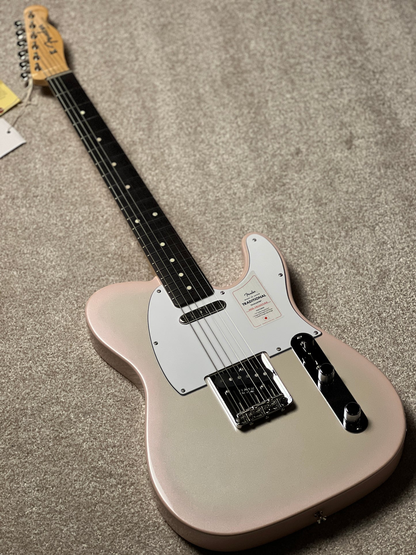 Fender Japan Traditional 2025 Collection 60s Telecaster with RW FB in Stardust Pink JD25013890