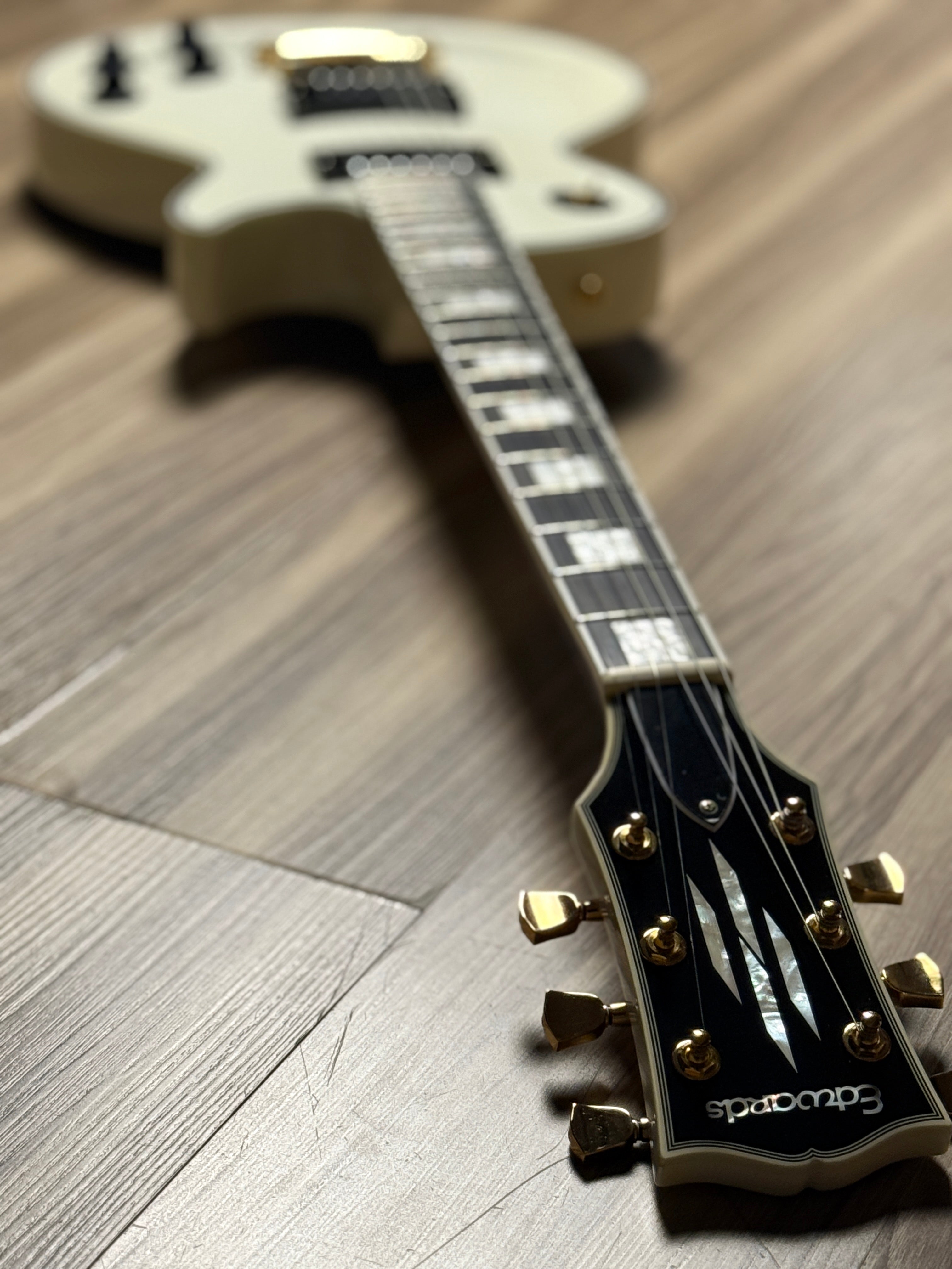 ESP Edwards Les Paul Custom in White – nafiriguitar.com