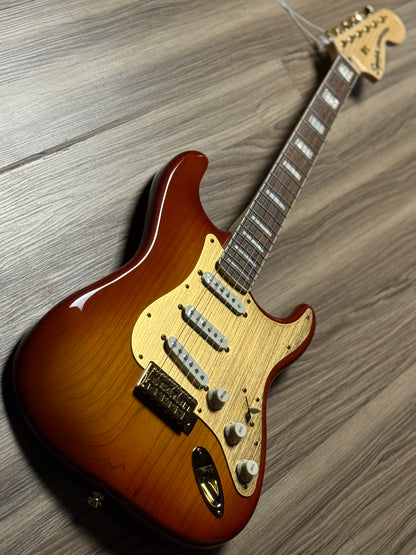 Squier 40th Anniversary Gold Edition Stratocaster in Sienna Sunburst (USED) ISSF22003676