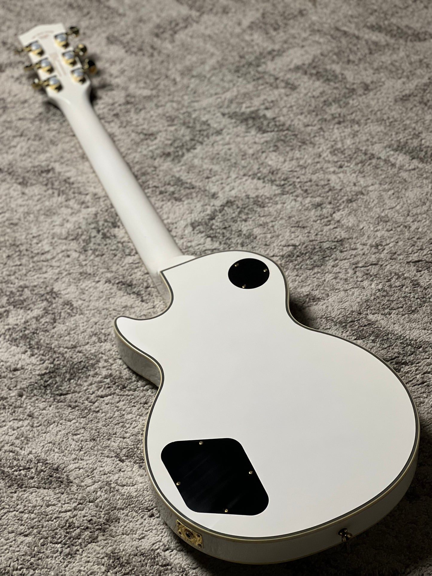 SQOE SELP300 สีขาวอัลไพน์ ฮาร์ดแวร์สีทอง 