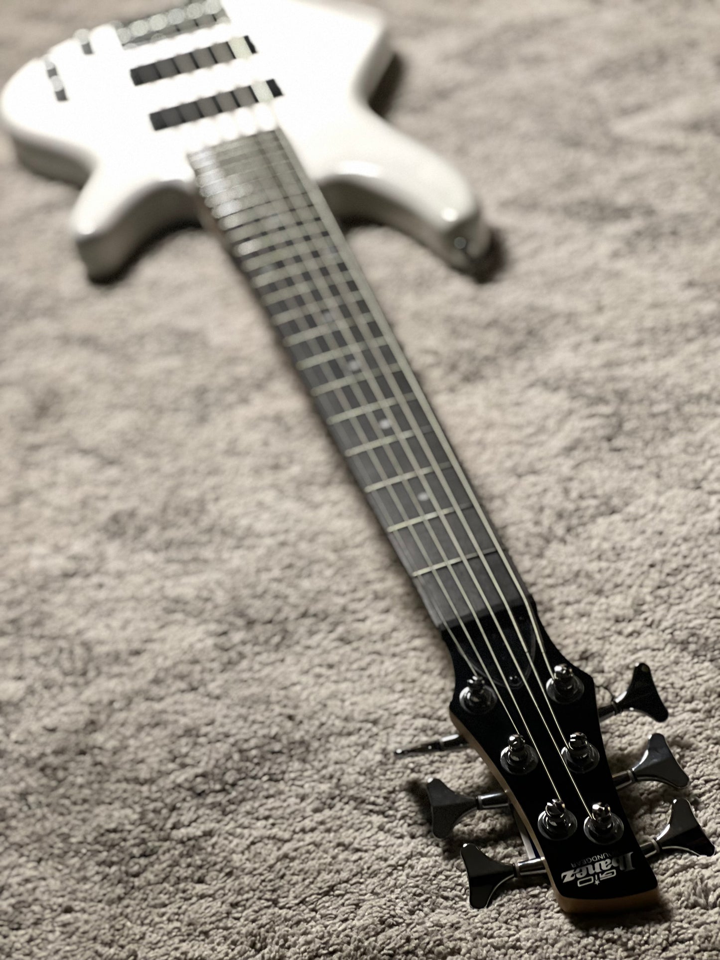 Ibanez GSR186-PW Gio 6-String Bass in Pearl White