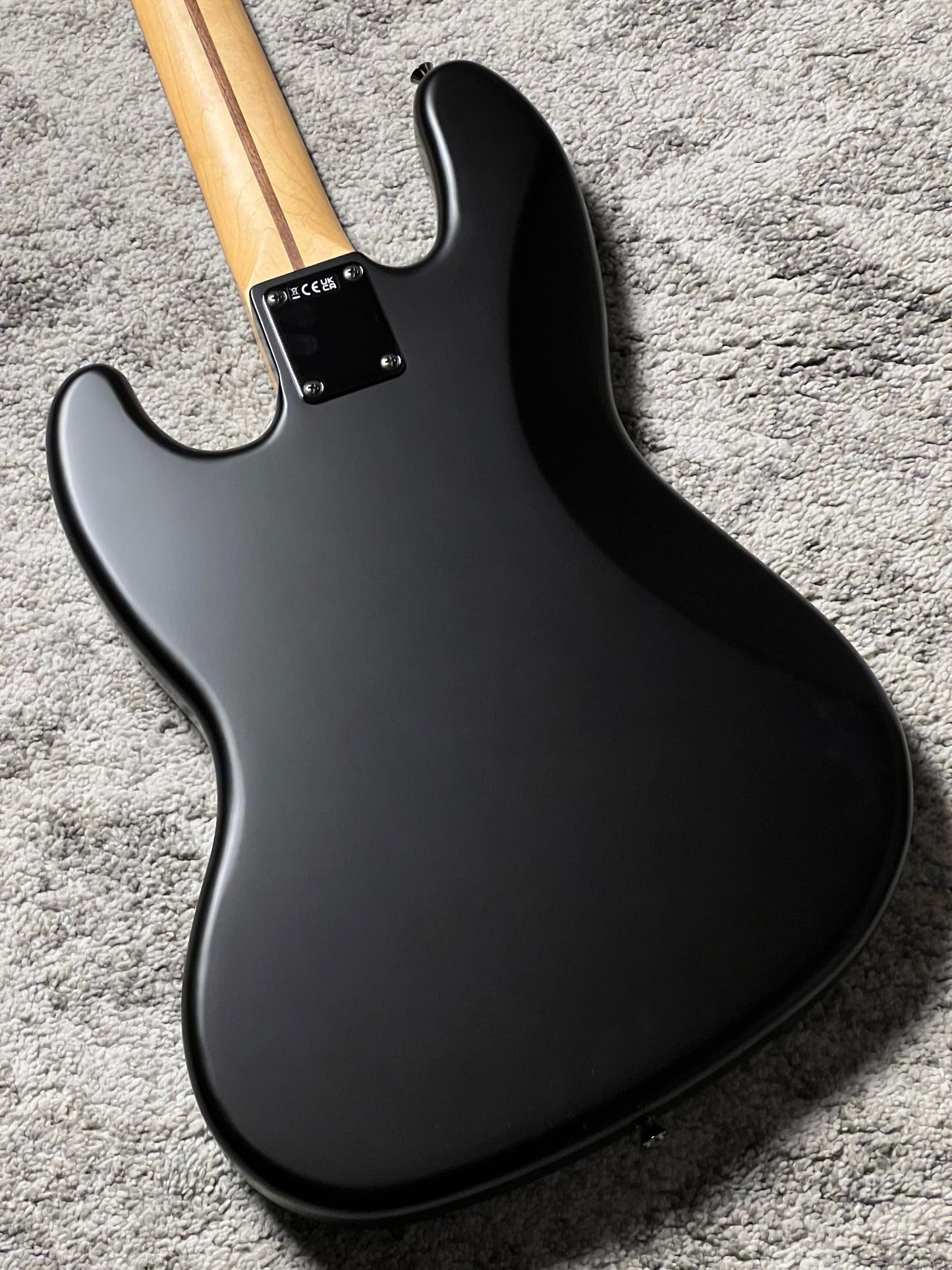 Fender MIJ Limited Jazz Bass with RW FB in Noir JD25025853
