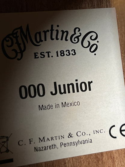 Martin 000CJR-E Acoustic-electric Guitar in Natural