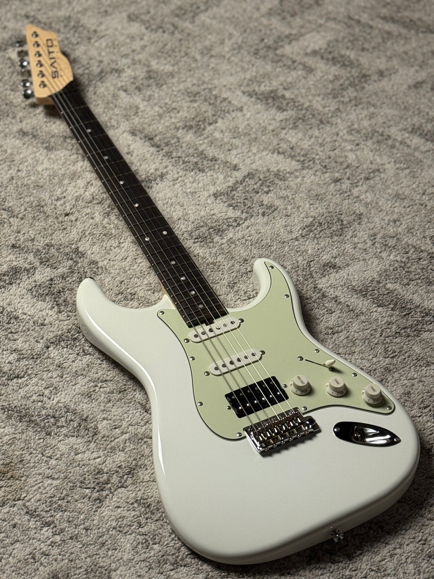 Saito S-622CS SSH Heritage with Rosewood in Olympic White with Mint Green PG 253196
