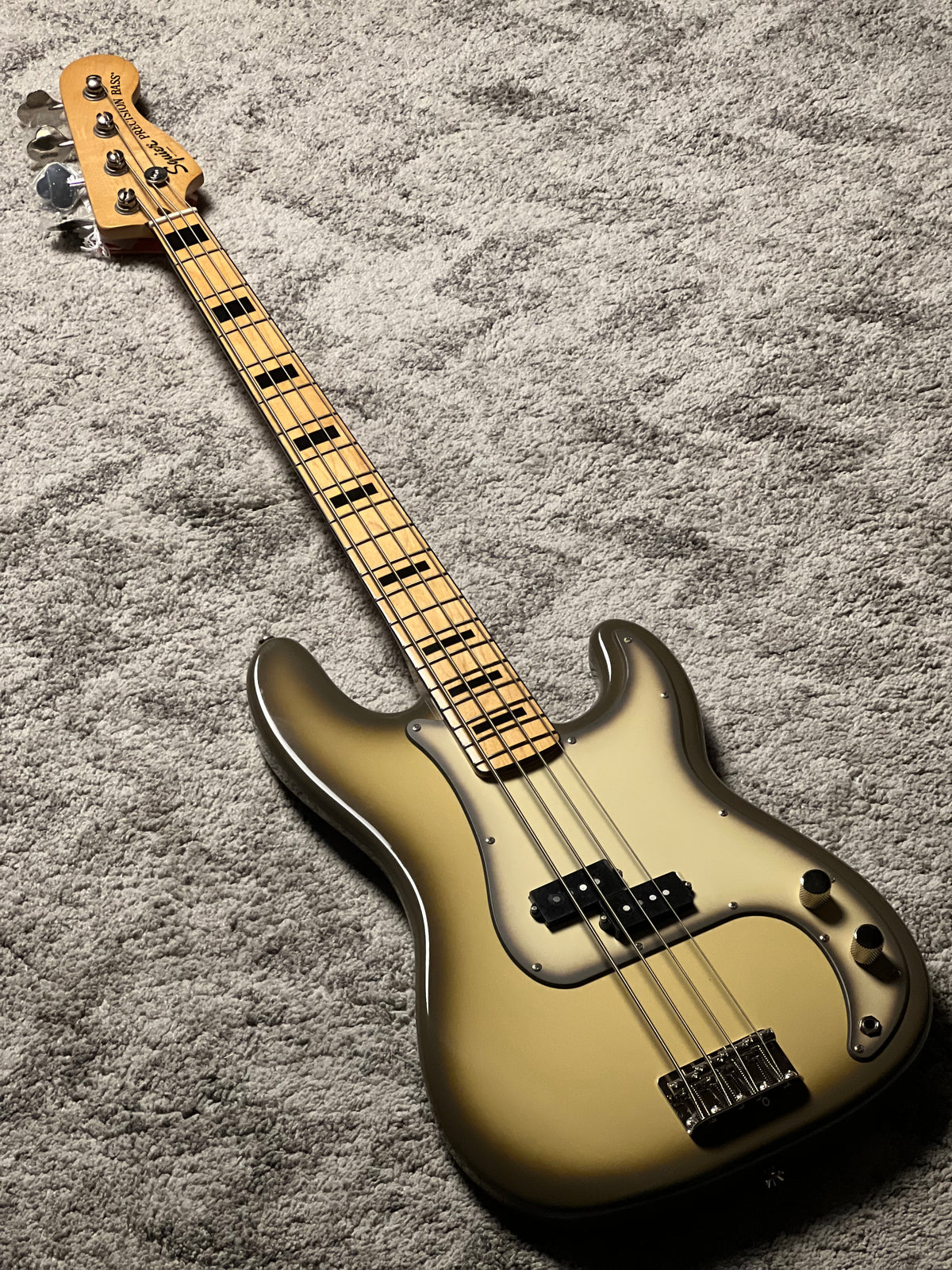 Squier FSR Classic Vibe 70s Precision Bass with Maple FB in Antigua Burst
