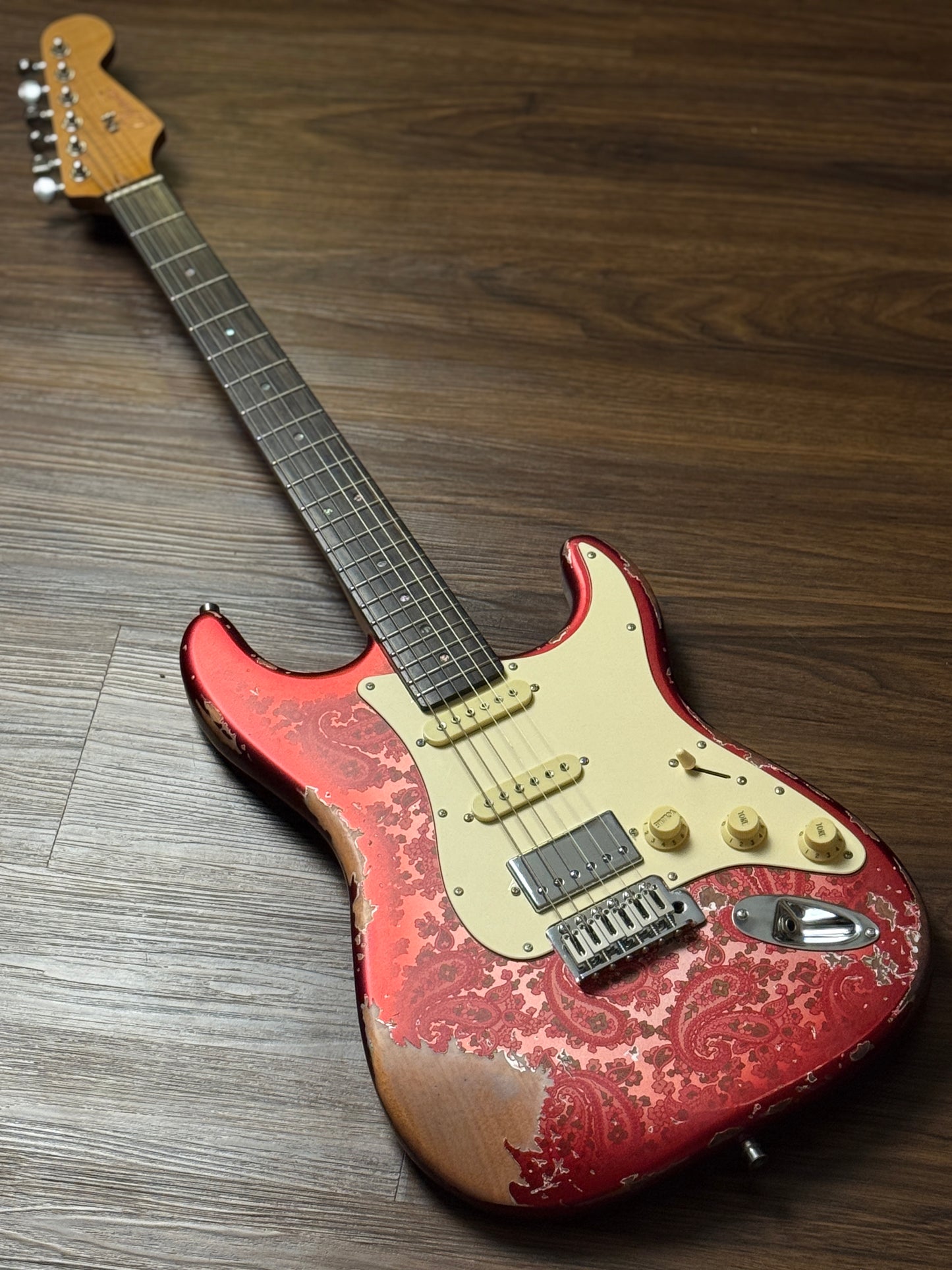 Dhatarattha Classic DST HSS in Pink Paisley with Rosewood FB and Nitrocellulose Lacquer Relic