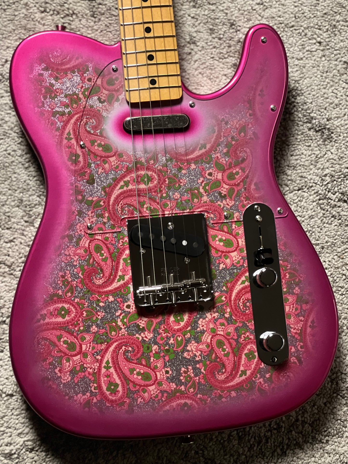 Fender MIJ Limited Telecaster with Maple FB in Pink Paisley JD26002712