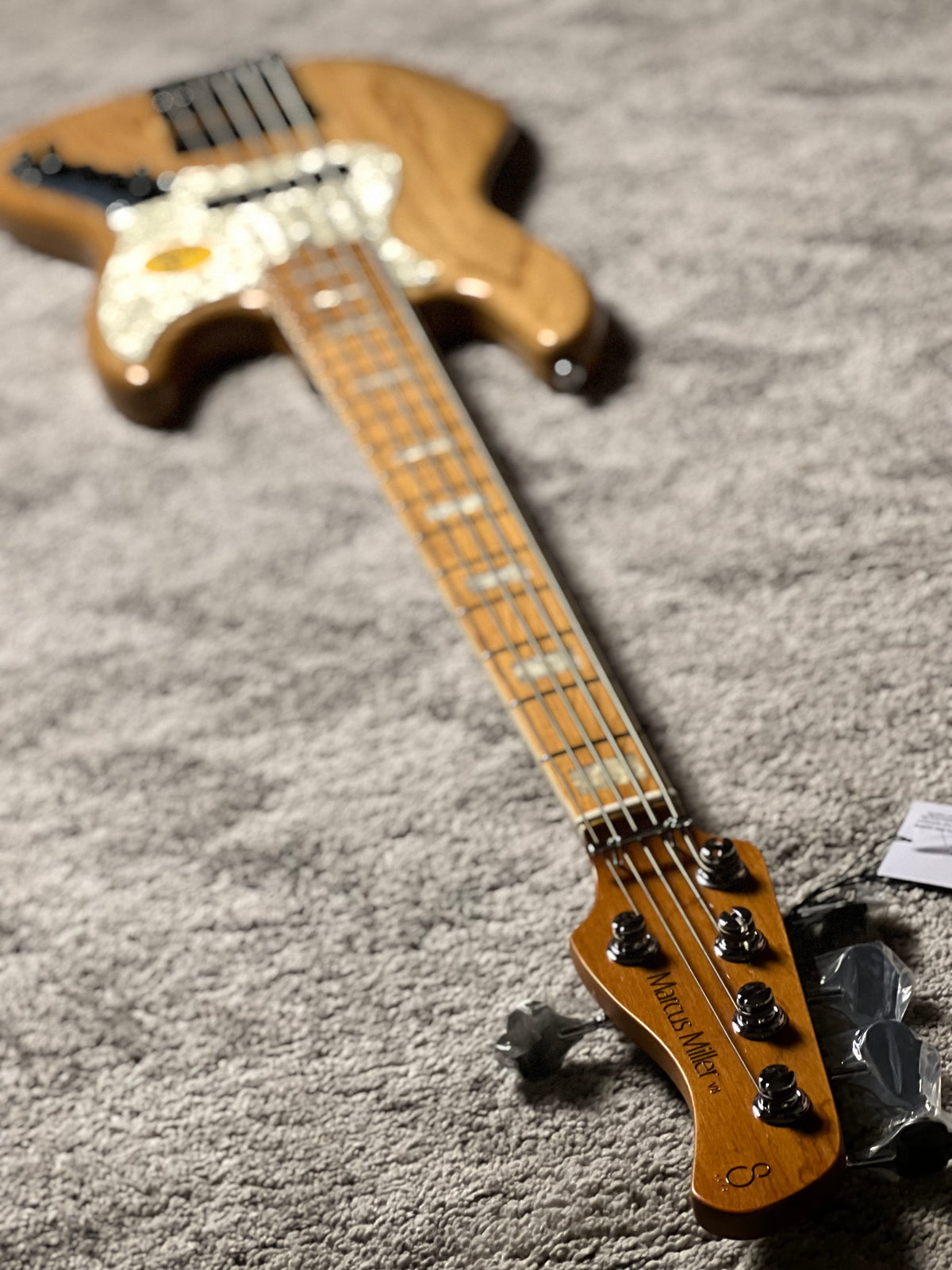 Sire Marcus Miller V8 Swamp Ash 5-String Bass Guitar in Natural With Bag