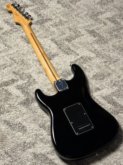 Fender Limited Edition Player Stratocaster HSS with Maple FB in Black