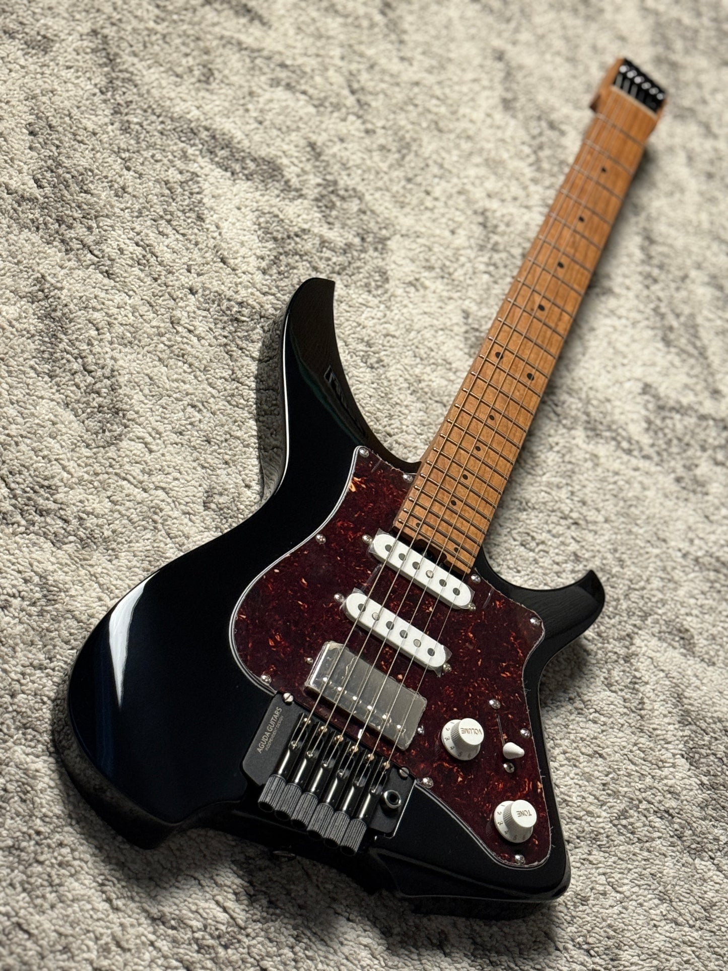 Aguda Musicboy Pro in Black with Tortoise Pickguard