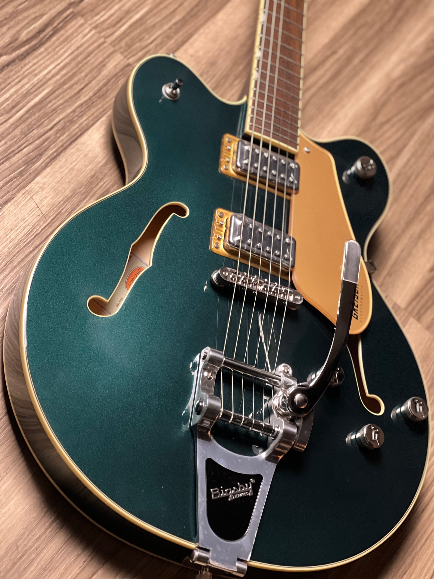 Gretsch G5622T Electromatic Center Block Double-Cut Electric Guitar w/Bigsby In Cadillac Green