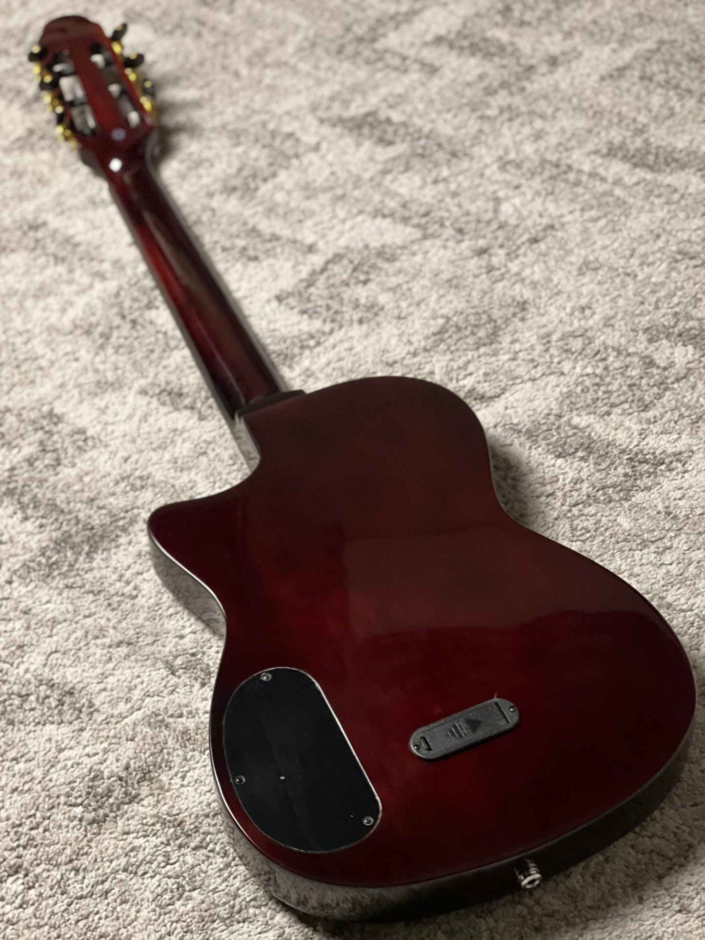 Tanglewood EM DC6 Nylon พร้อมปรีแอมป์ Fishman สีธรรมชาติ