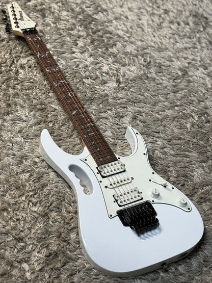Ibanez Steve Vai JEM-JR in White I260607598 (USED)