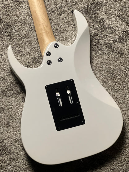 Ibanez GRG140-WH GIO in White