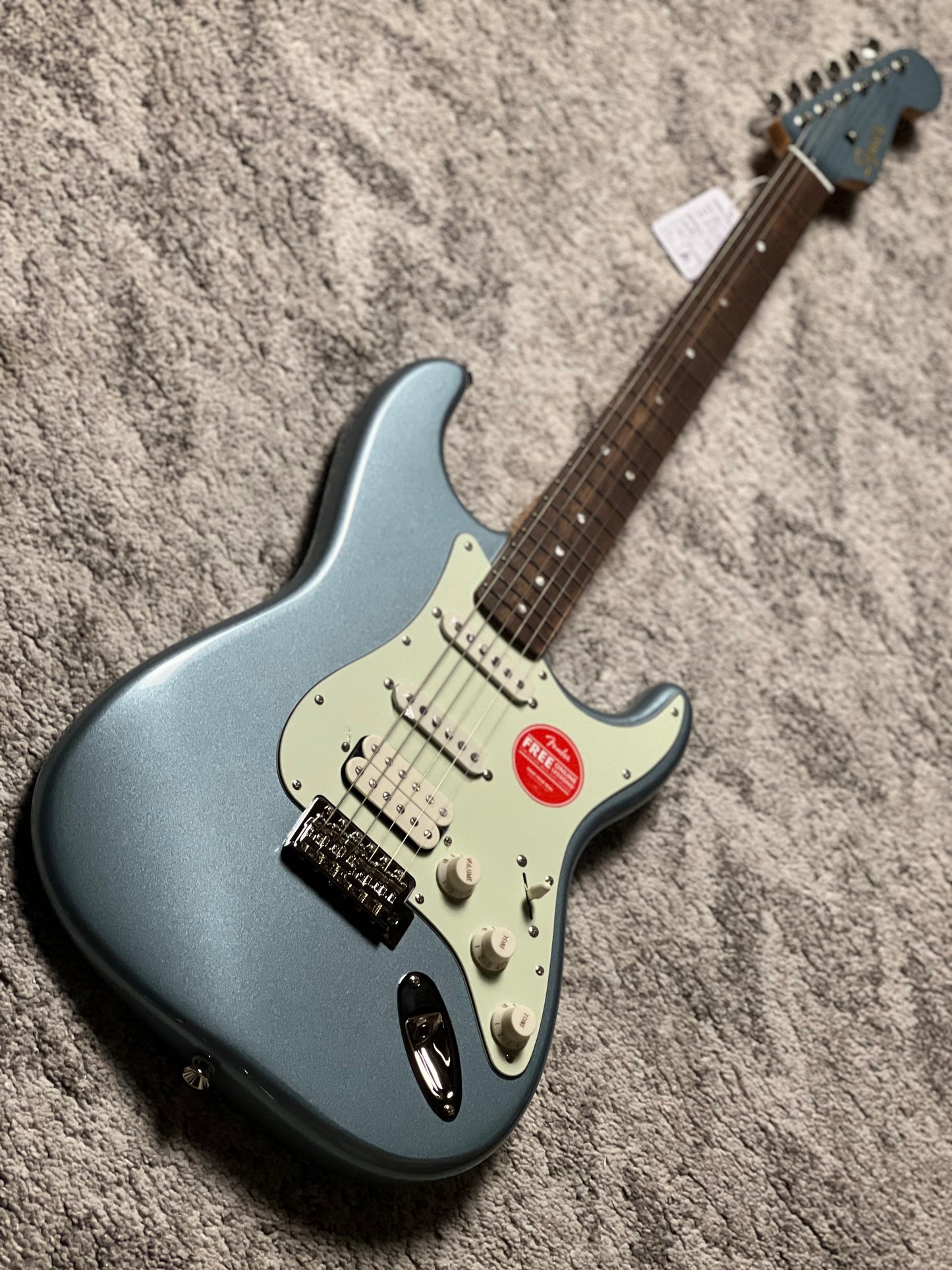 Squier FSR Classic Vibe 60s Stratocaster HSS Electric with Laurel FB in Ice Blue Metallic