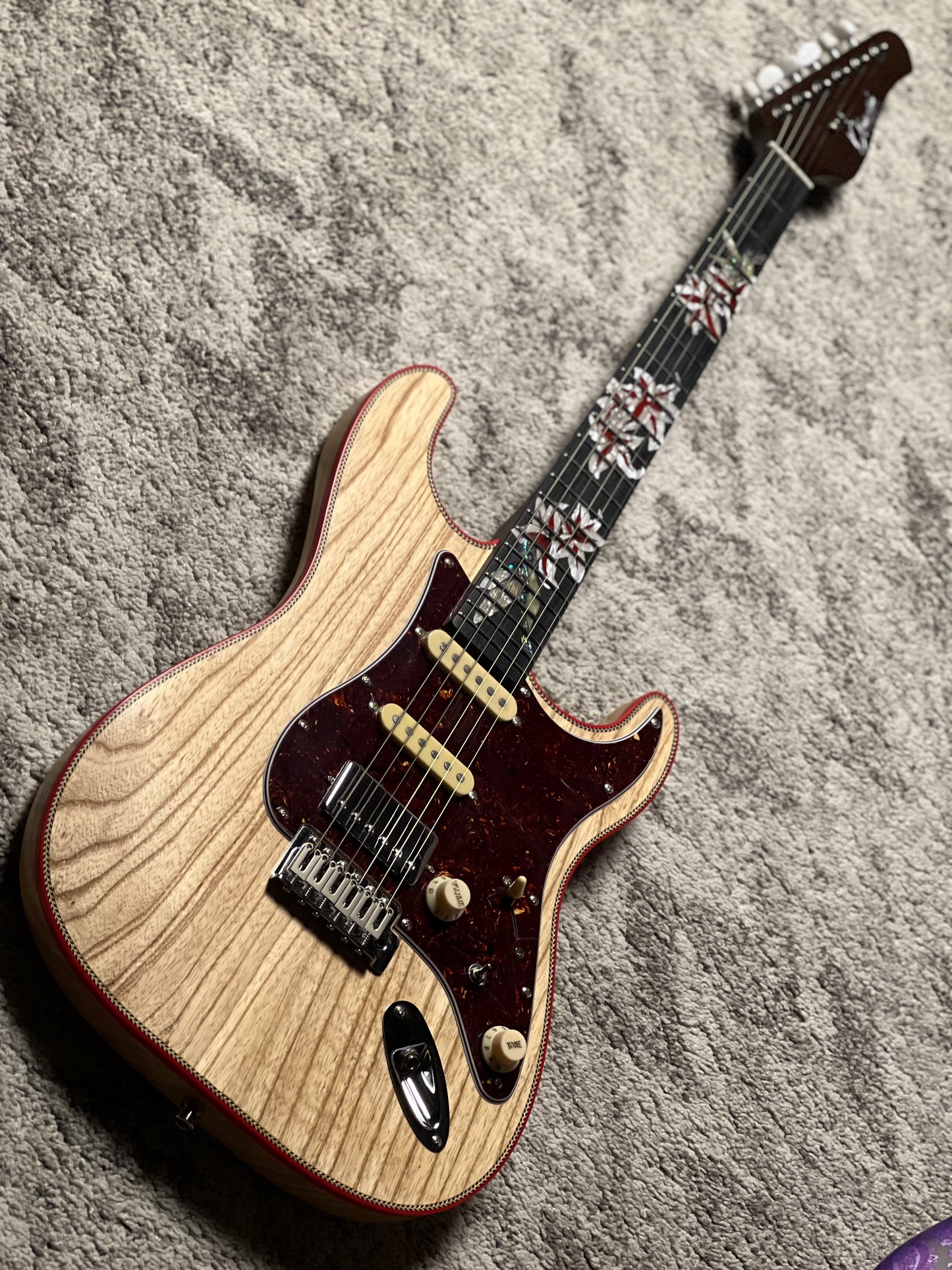 Dhatarattha Custom Classic DST HSS in Natural Ash with Rosewood Neck and Blooming Lilies Inlay