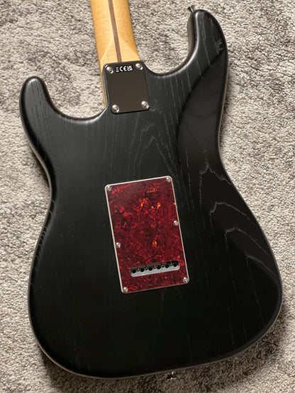 Fender MIJ Limited Stratocaster with RW FB in Raw Ash Black JD25011582