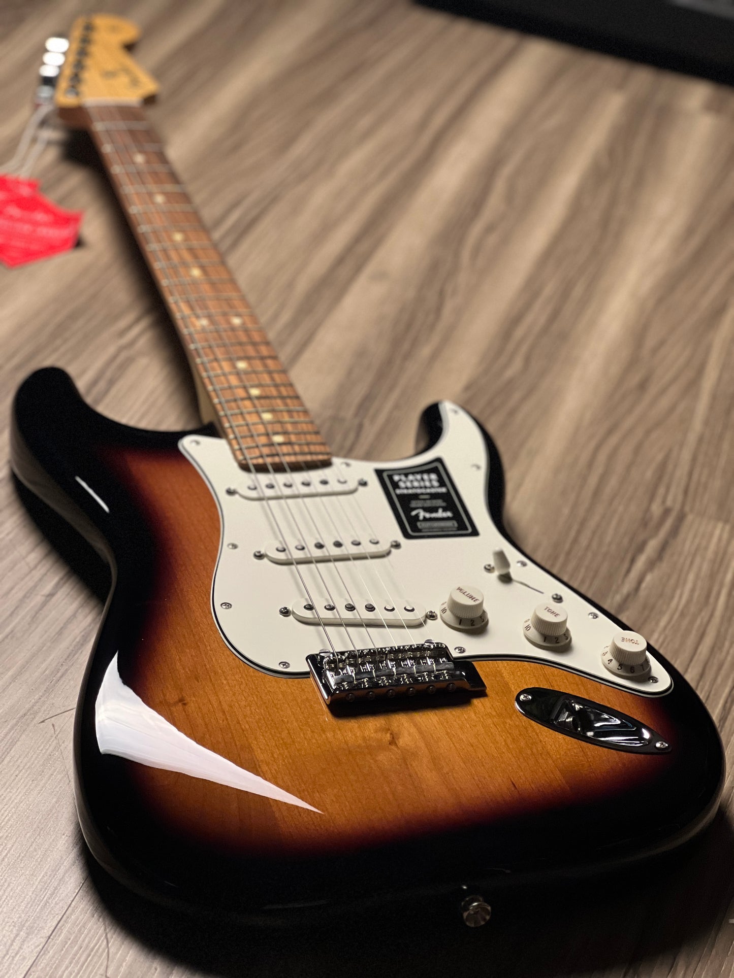 Fender Player Stratocaster and Pau Ferro FB in Anniversary 2- Color Sunburst