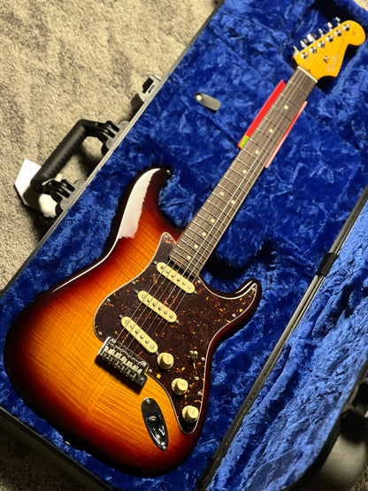 Fender 70th Anniversary American Professional II Stratocaster with RW FB in Comet Burst US24026056
