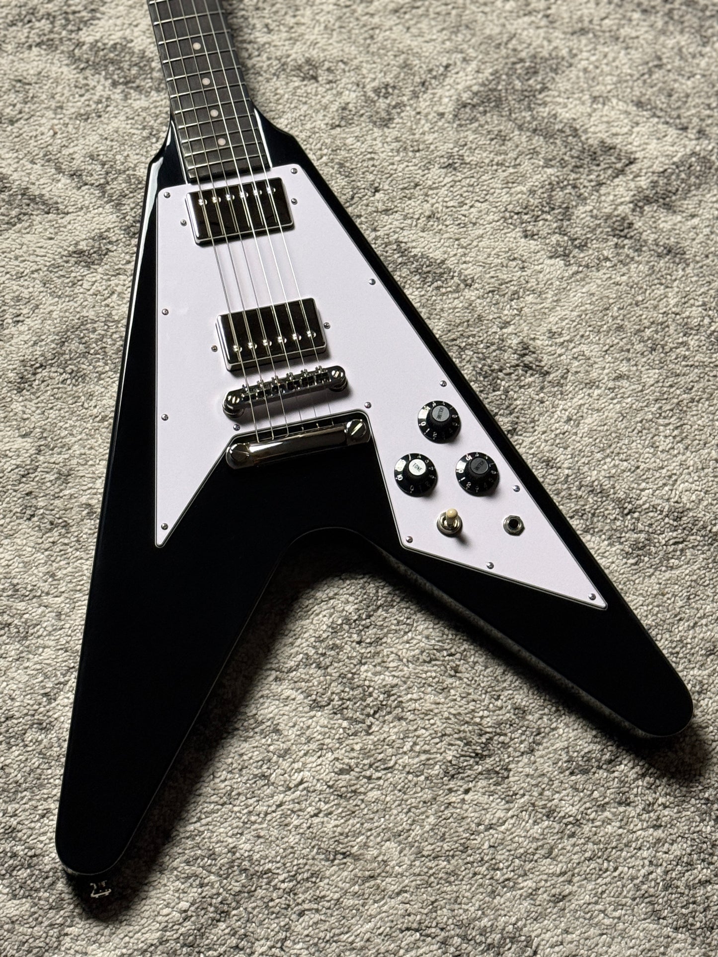 Epiphone Flying V 70s in Ebony Limited Edition