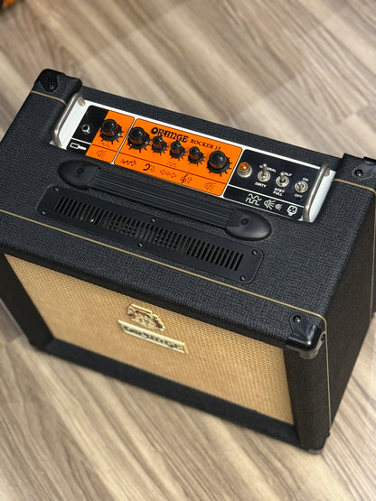 Orange Rocker 15- 15-watt 1x10 inch Tube Combo in Black