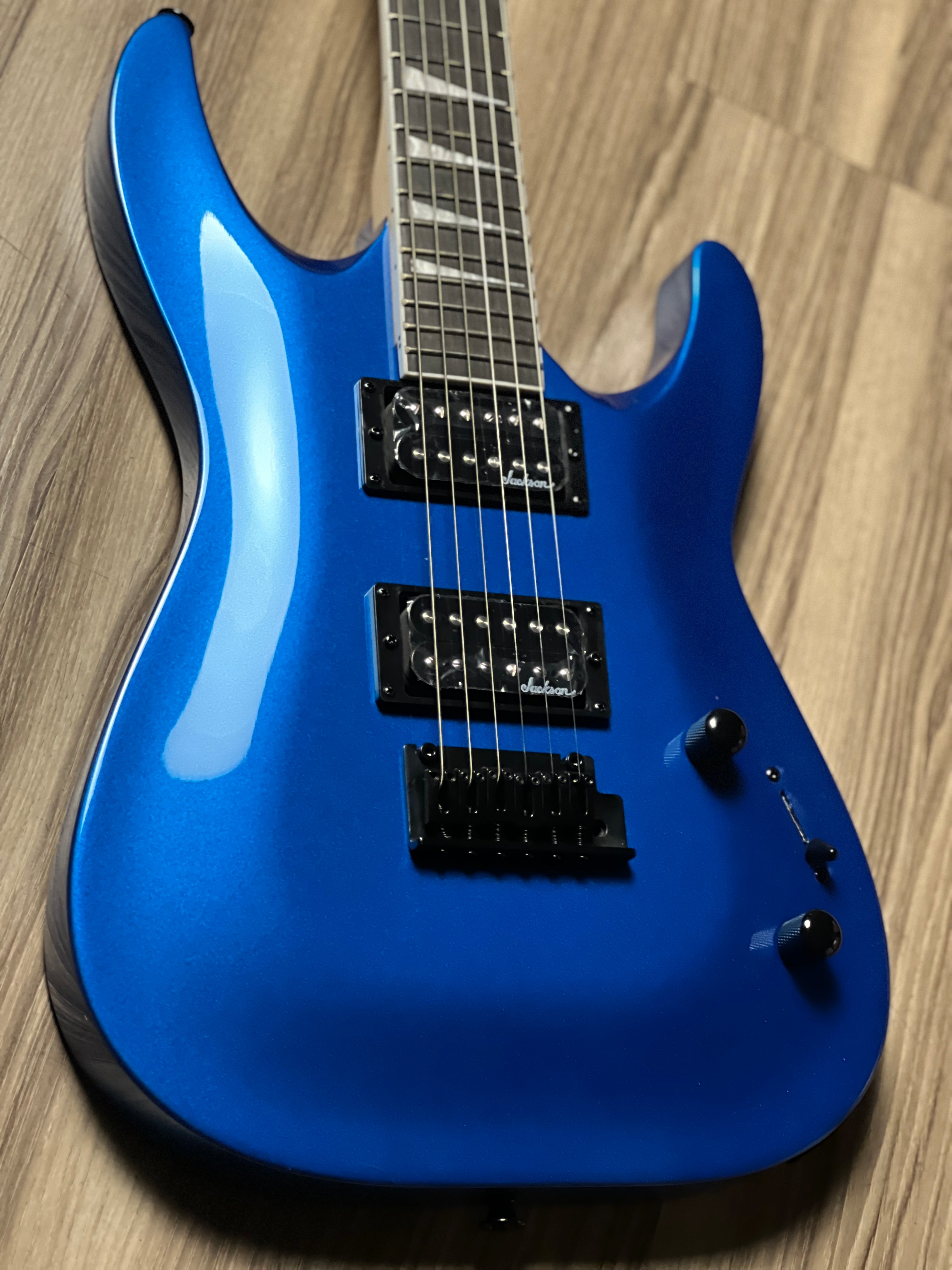 Jackson JS Series Dinky Archtop JS22 DKA with Amaranth FB in Metallic ...