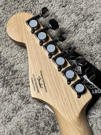 Squier Debut Series Stratocaster HSS with Laurel FB in 2 Tone Sunburst