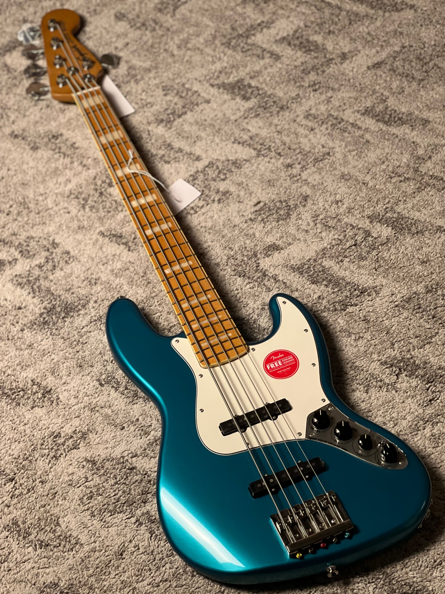 Squier Classic Vibe Active 70s Jazz Bass V Guitar with Maple FB in Ocean Turquoise