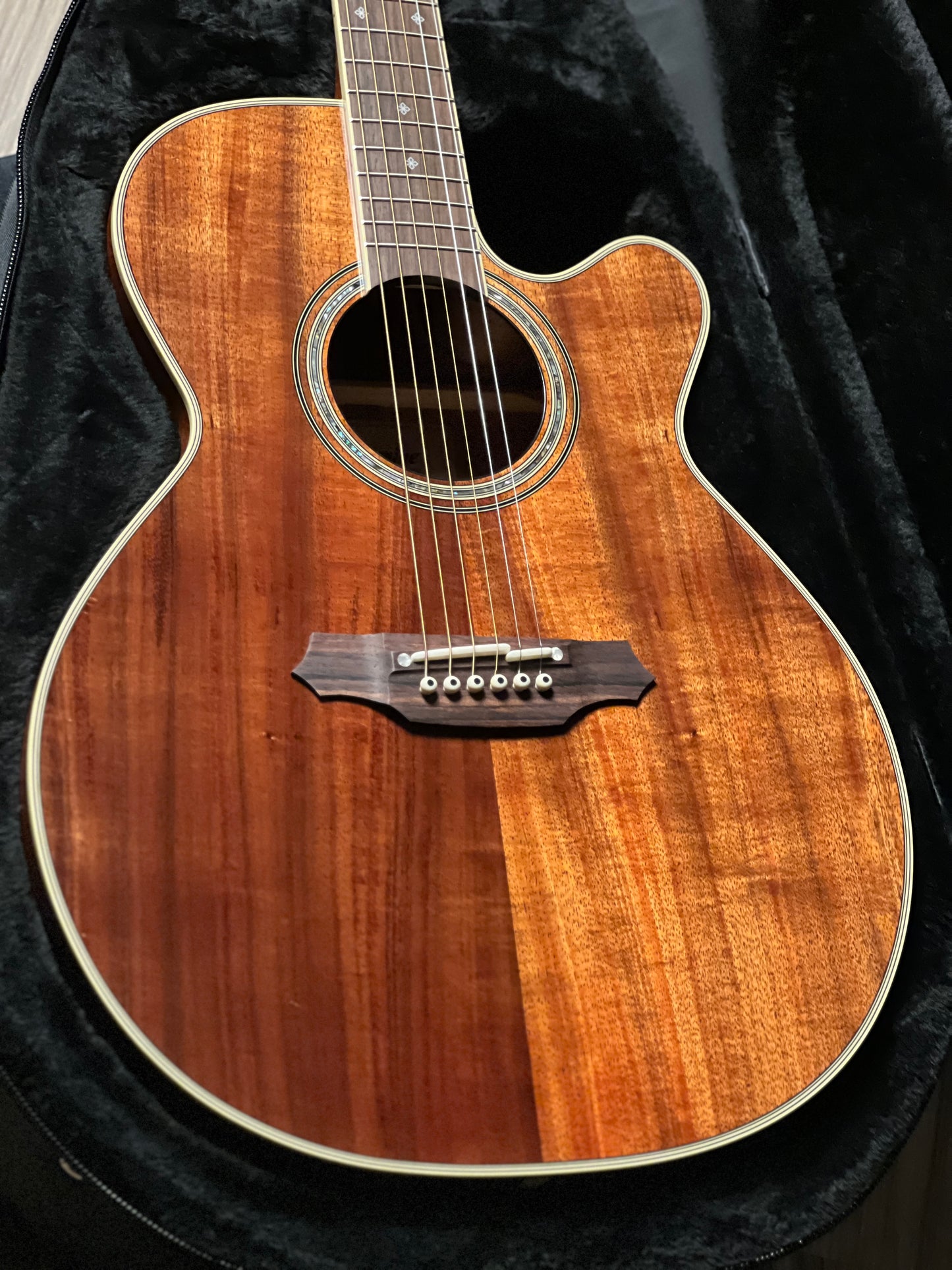 Takamine EF508KC in Natural Gloss with Case Made In Japan 62060771