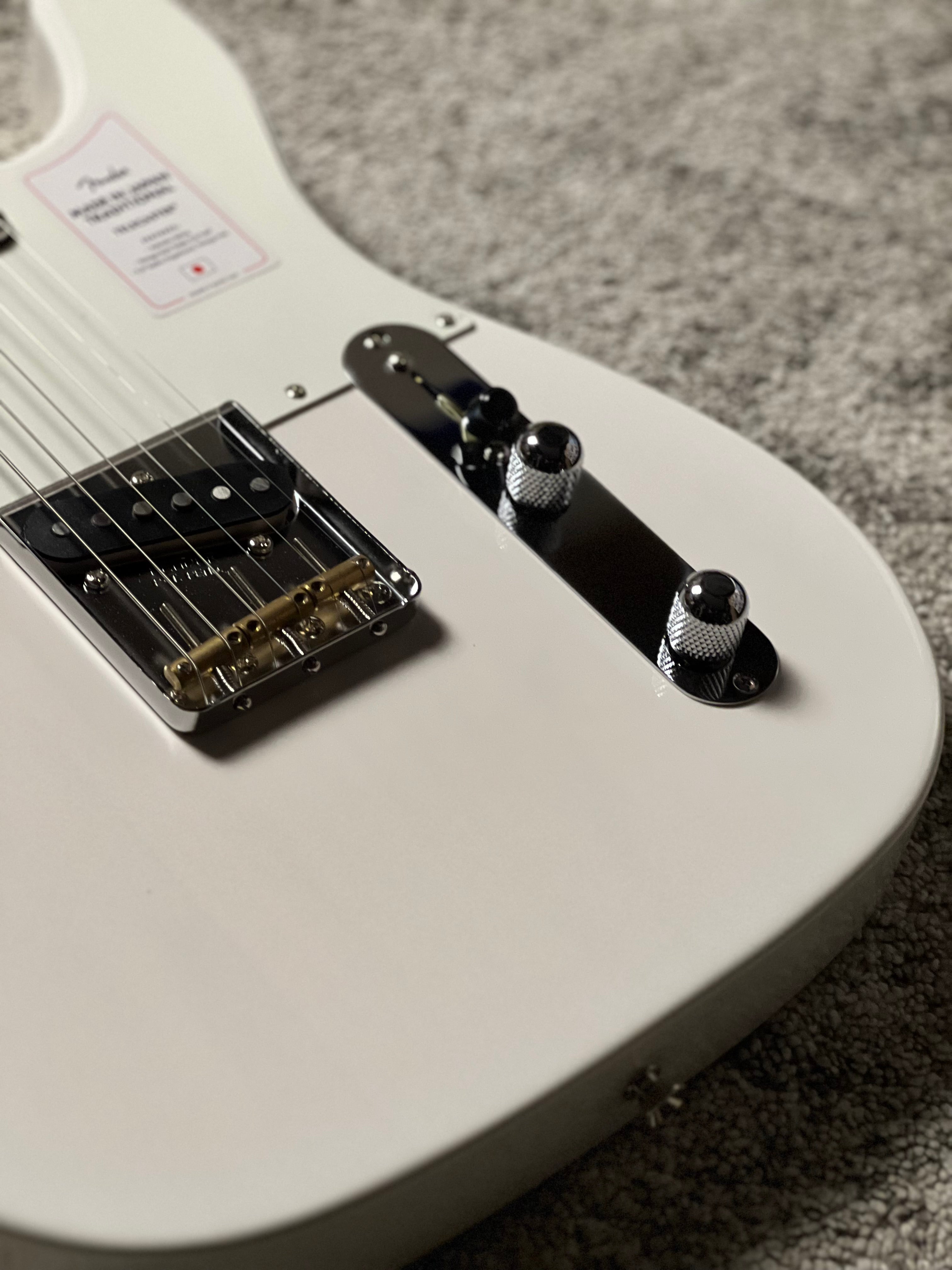 Fender Japan Traditional II 50s Telecaster with Maple FB in White
