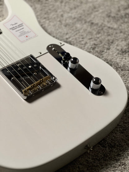 Fender Japan Traditional II 50s Telecaster with Maple FB in White Blonde JD25007157