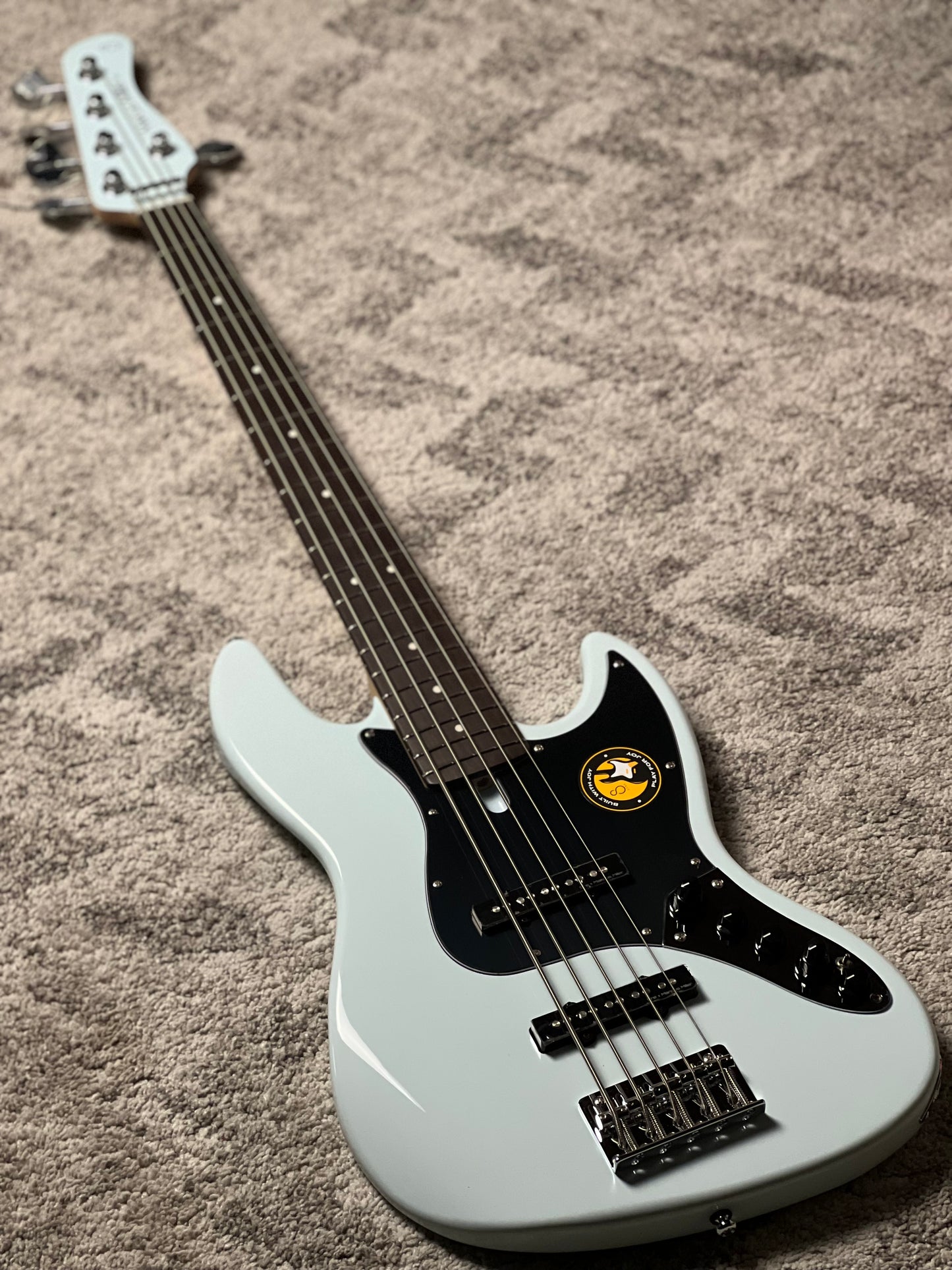 Sire Marcus Miller V3 5-String 2nd Generation in Sonic Blue