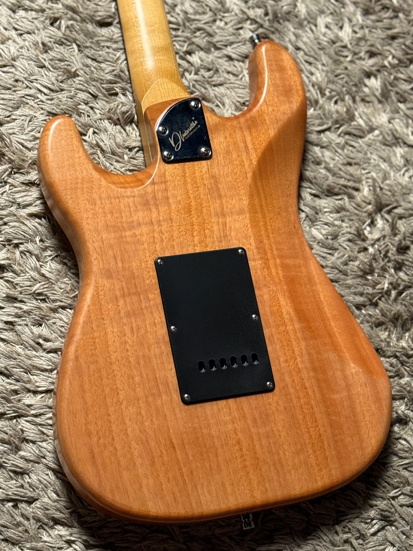 Dhatarattha Classic DST HSS in Natural Mahogany with Rosewood FB and Steel Flower Pickguard