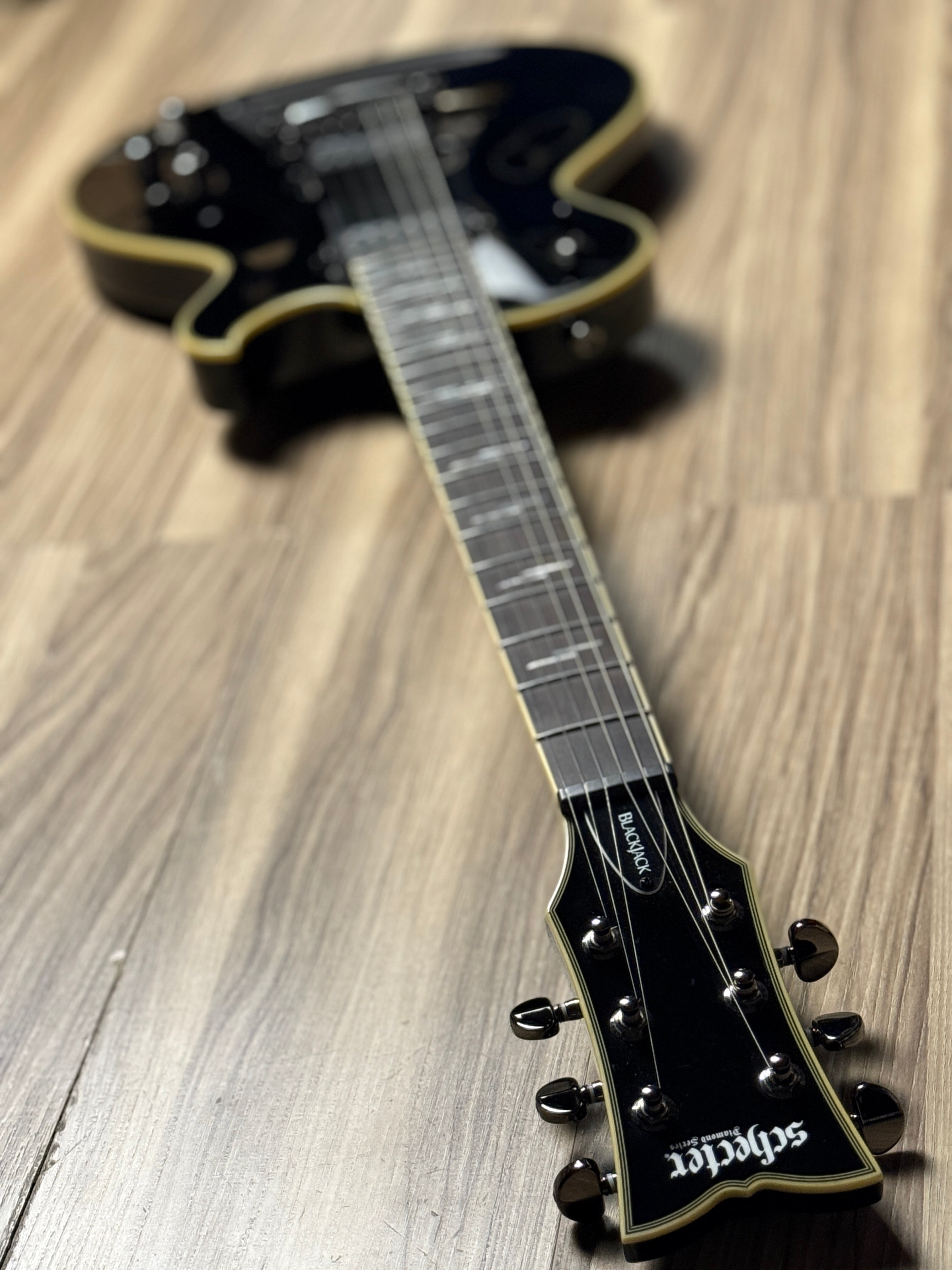 Schecter Solo-II Blackjack in Black Gloss W21084646 – nafiriguitar.com