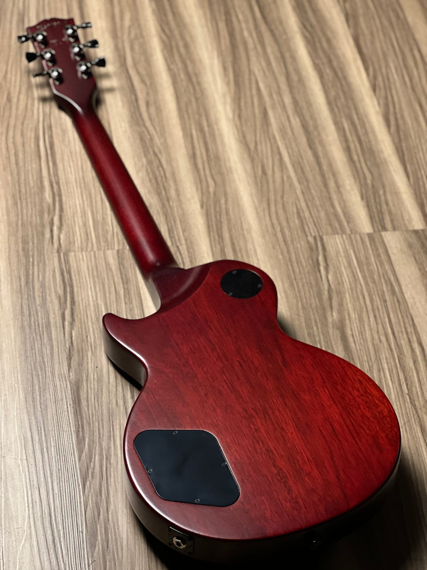 Gibson Les Paul Modern Studio in Wine Red Satin 215240040