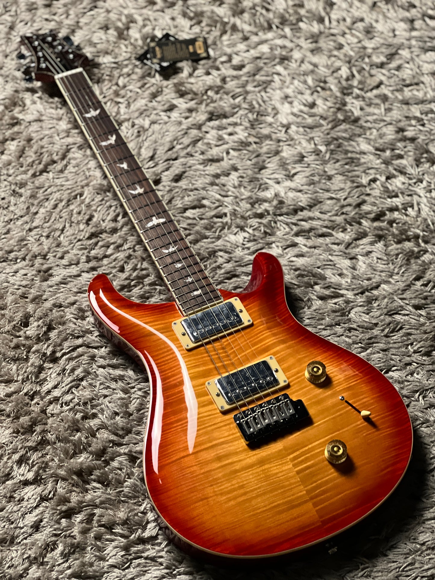 SQOE SEPR900 in Cherry Sunburst