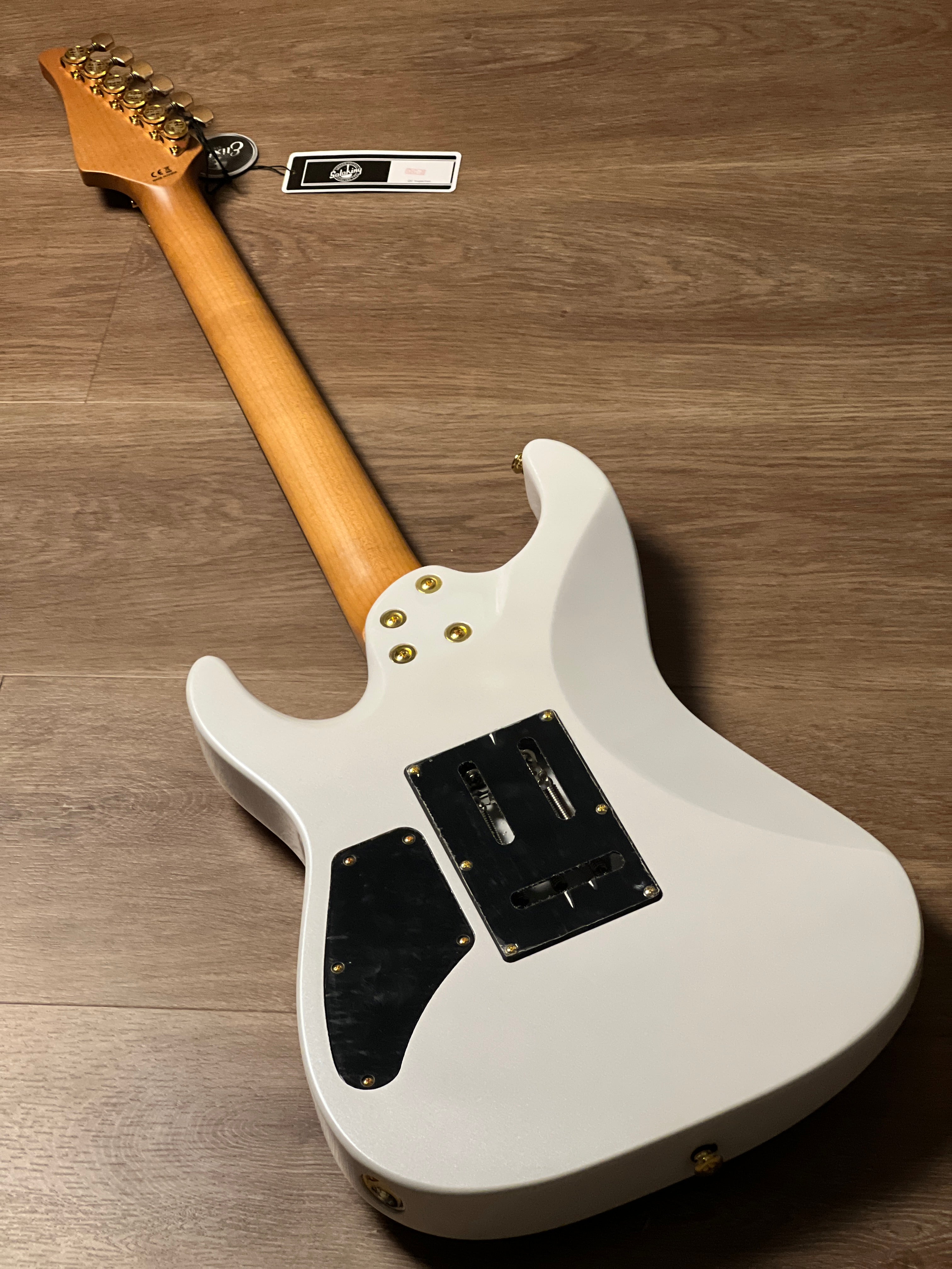 Soloking MS-1 Custom 24 HH FR Flat Top in Pearl White with