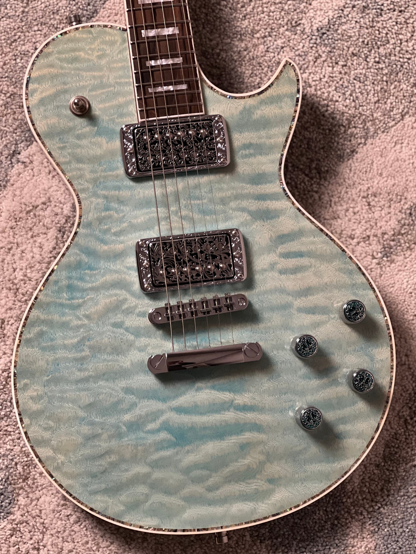 Dhatarattha Custom DLP in Seafoam Green with 5A Quilt Top