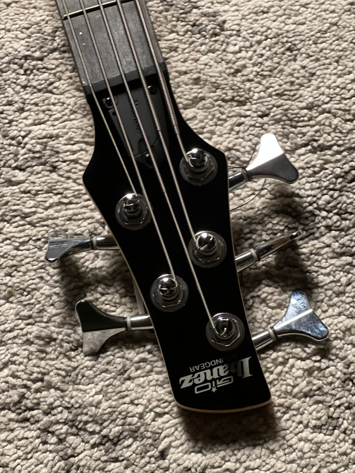 Ibanez GSR205-BMT 5-String in Blue Moon Burst