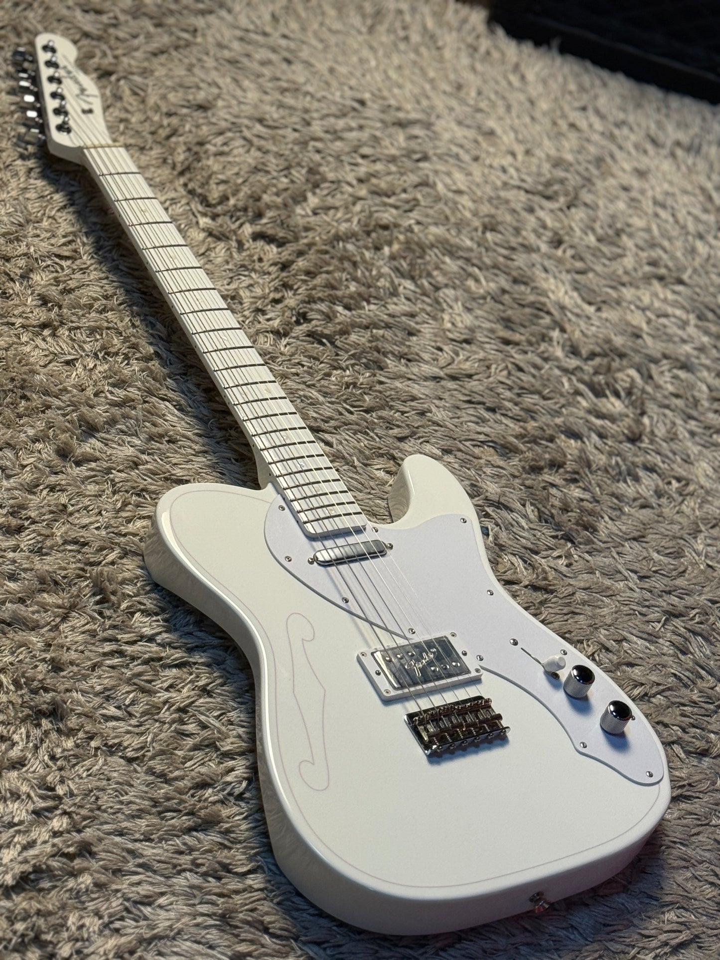 Fender Japan Silent Siren Signature Telecaster with Maple FB in Arctic White JD22030206 (USED)