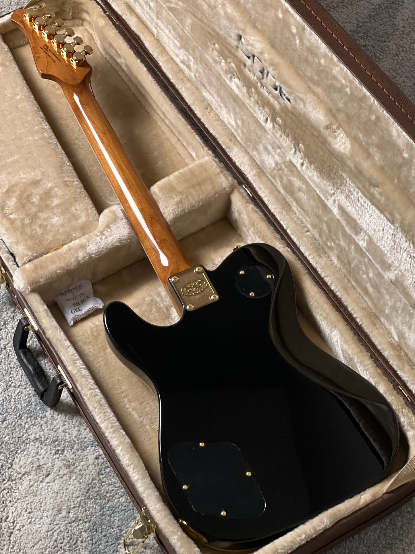 SQOE SETLP1100 Premium Caston Series Professional Limited Edition in Black