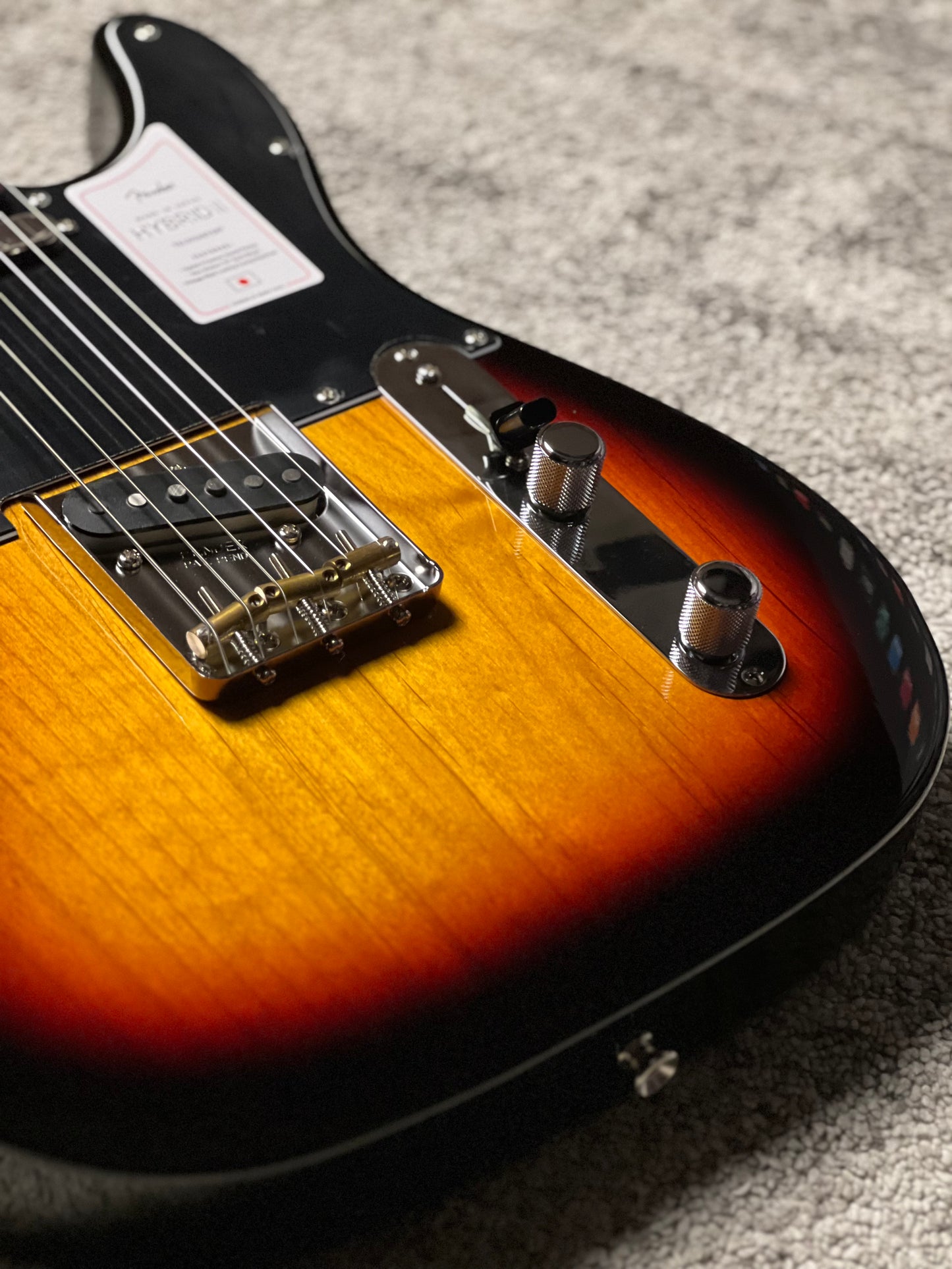 Fender Japan Hybrid II Telecaster with RW FB in 3-Color Sunburst JD24023352