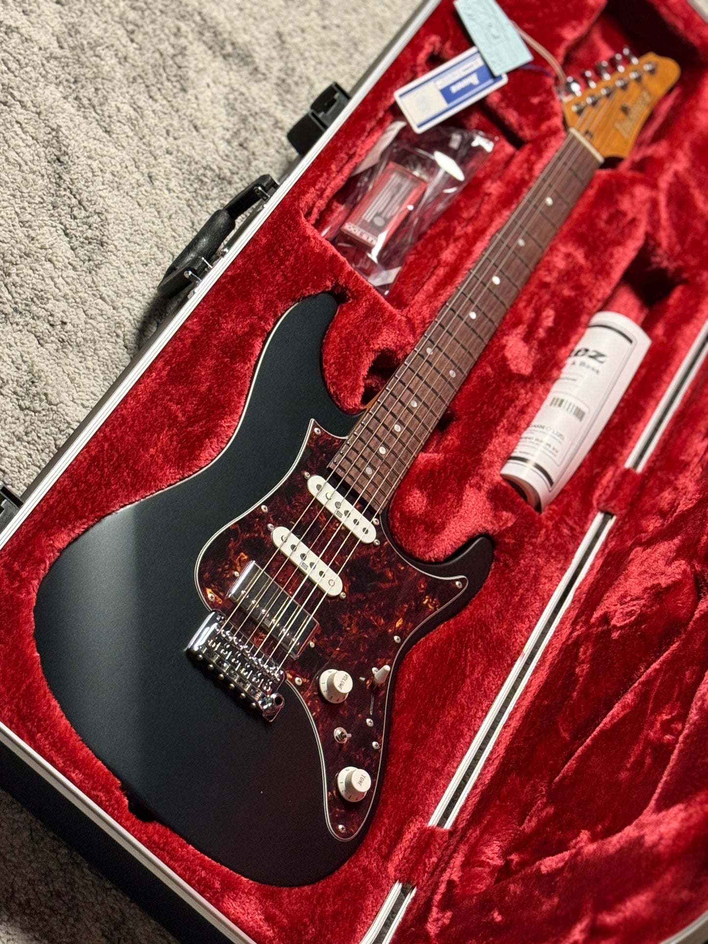 Ibanez Prestige AZ2204N-VGF in Ivy Green Metallic Flat with Case