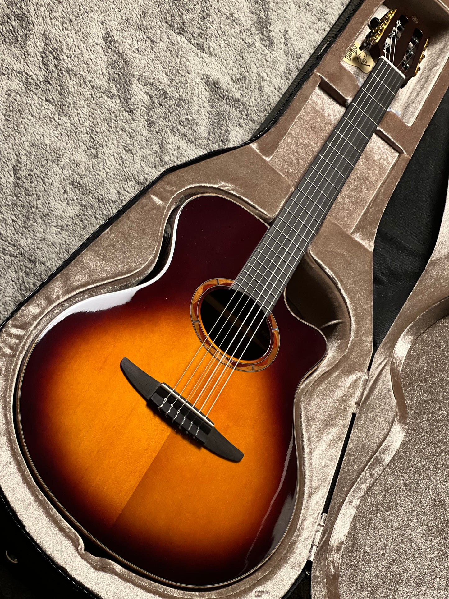 Yamaha NTX3 - Brown Sunburst