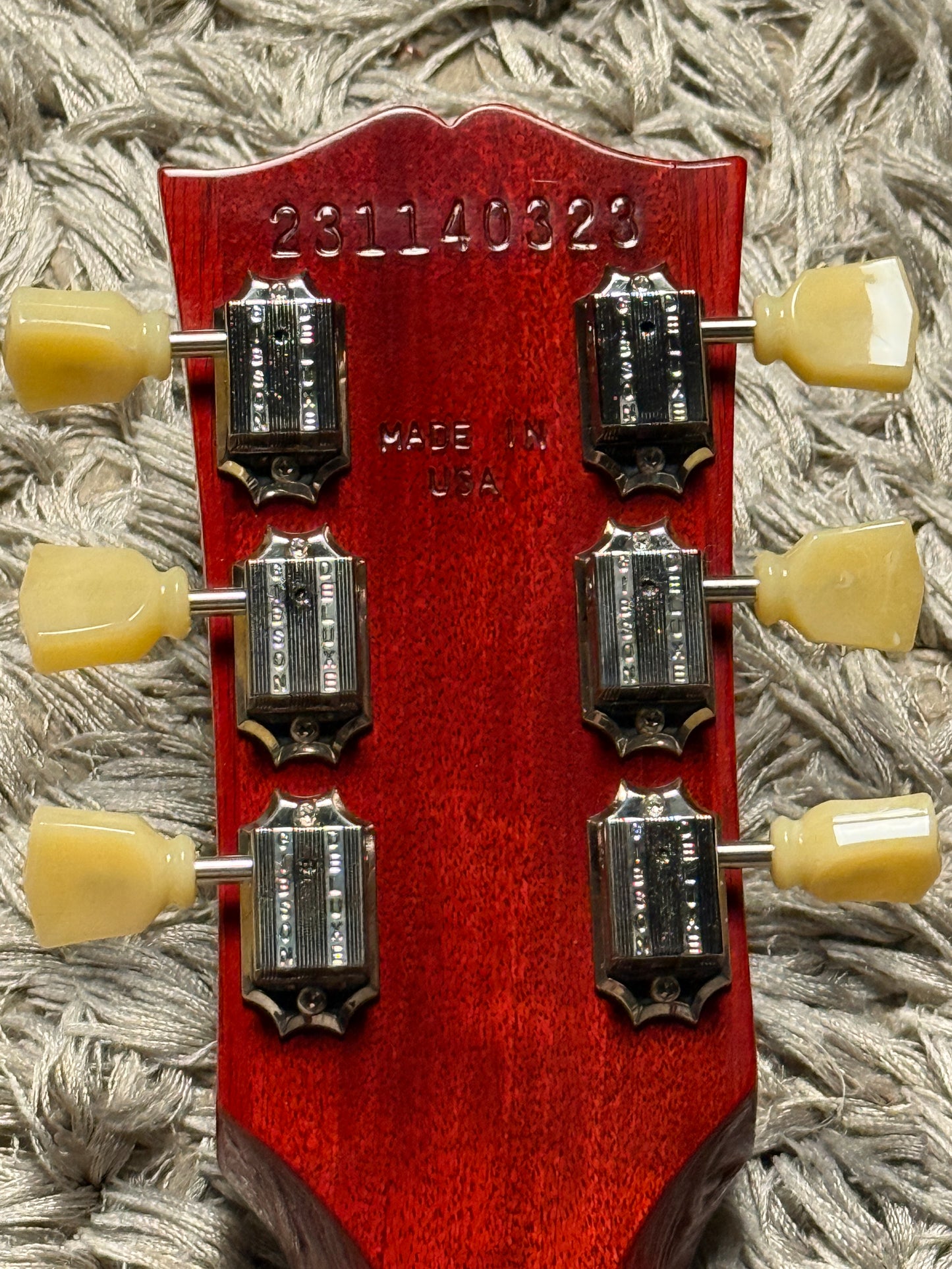 Gibson Les Paul Studio Cherry Sunburst with Gigbag 231140323