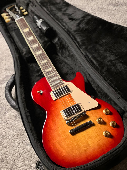 Gibson Les Paul Studio in Cherry Sunburst w/Bag 234540058