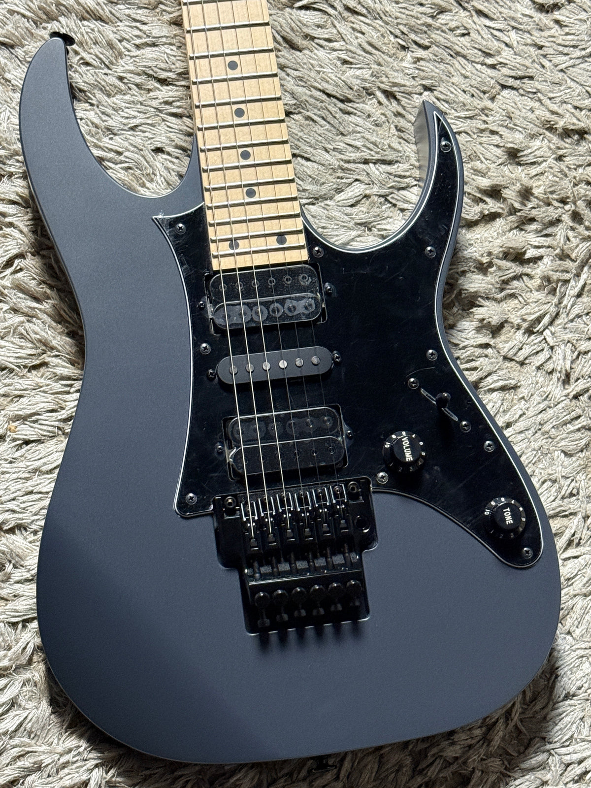 Ibanez RG550-GRF in Gray Metallic Flat