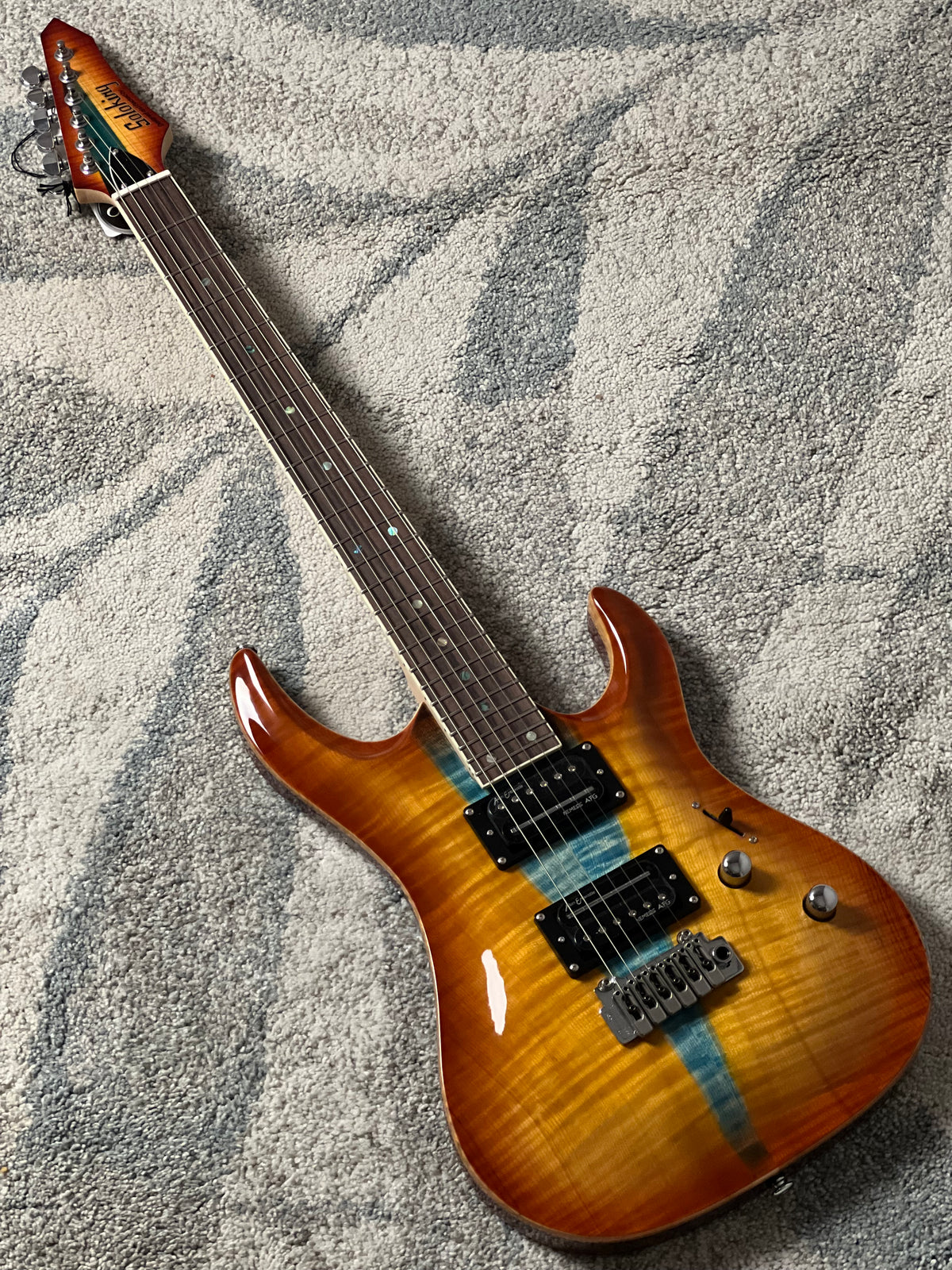 Soloking E-160 Custom Edge Series in Honeyburst with Blue Stripe Limited Edition