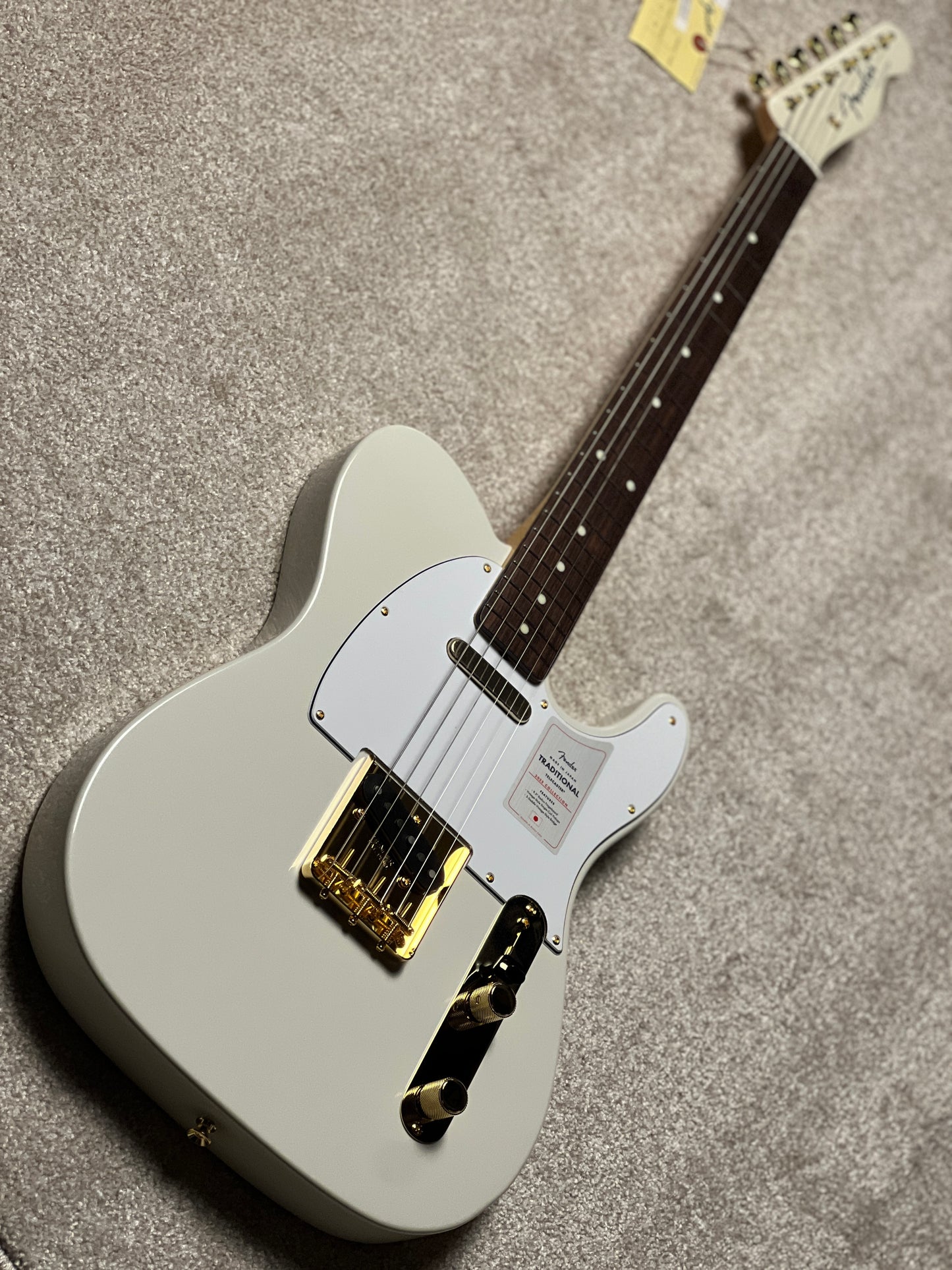 Fender Japan Traditional 2025 Collection 60s Telecaster with RW FB in White Pearl JD25014195